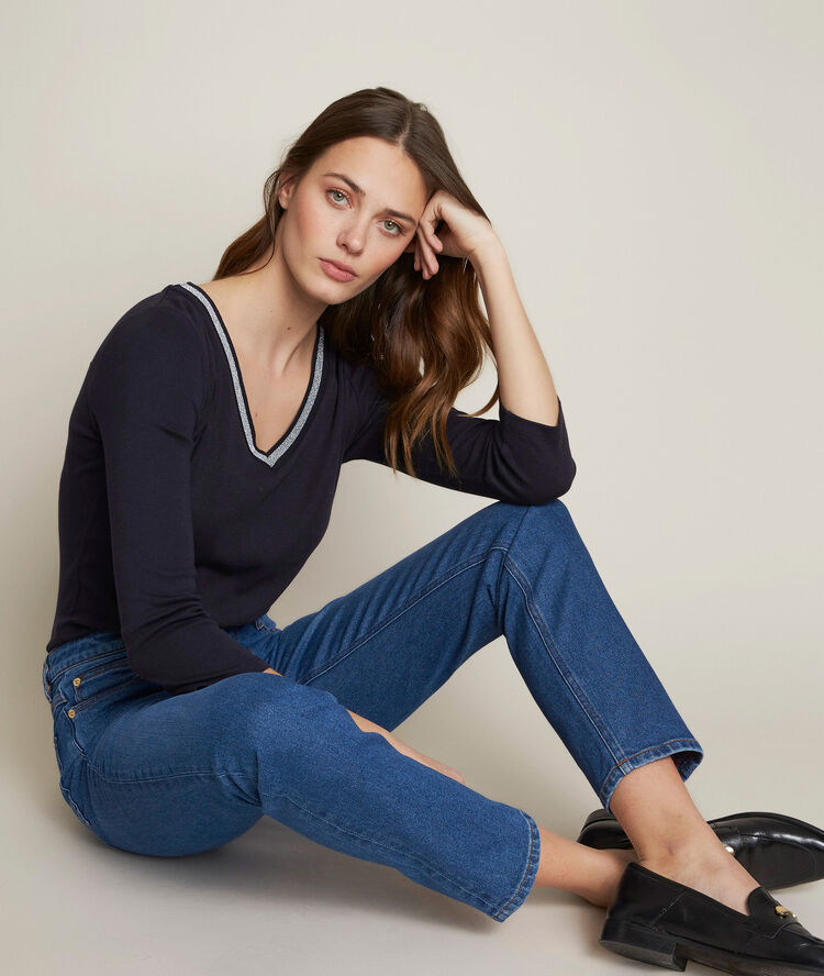 Sacha boyfriend used stone.