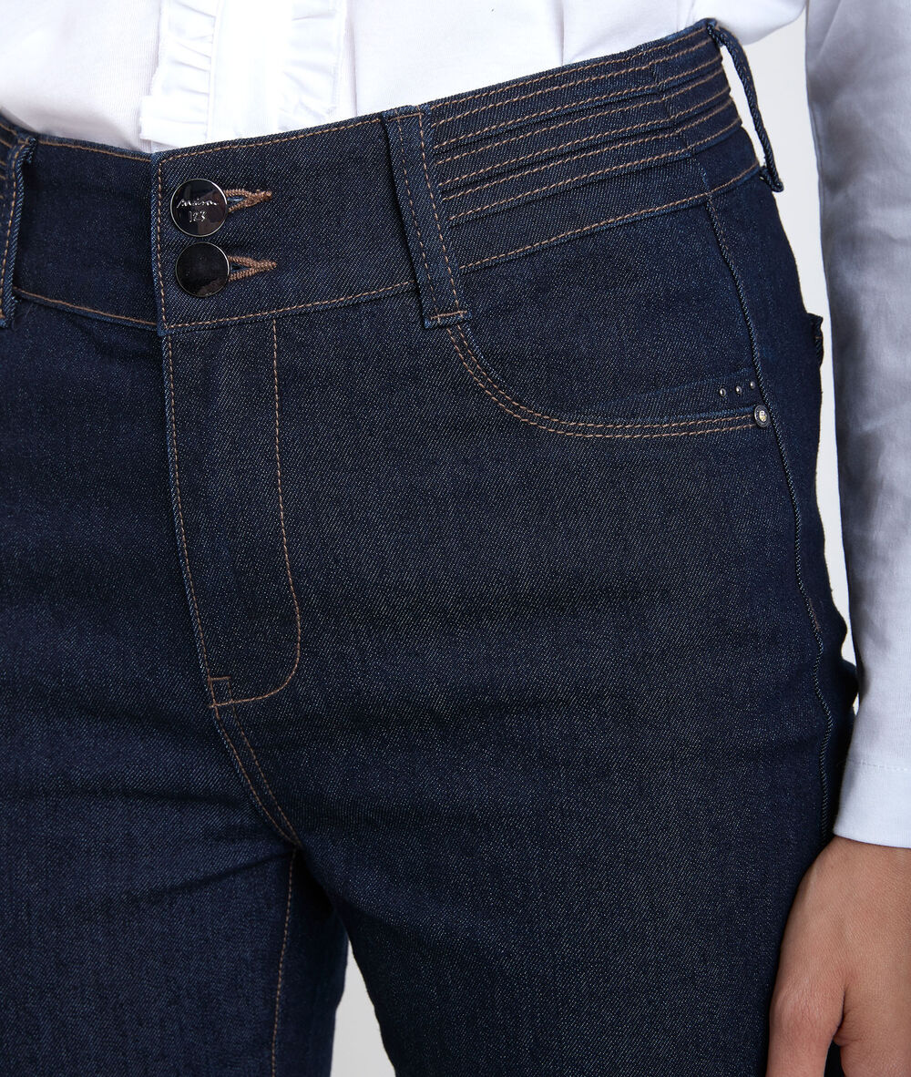 Paprika, the iconic slim-fit rinsed jeans rinse.