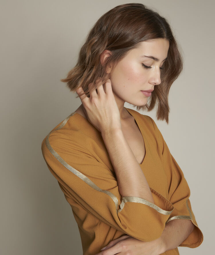 Cl&eacute;mentine yellow dress honey.