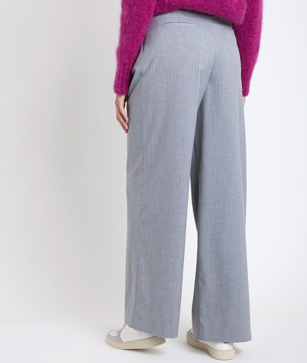 Marcel wide trousers with grey stripes gris pale.