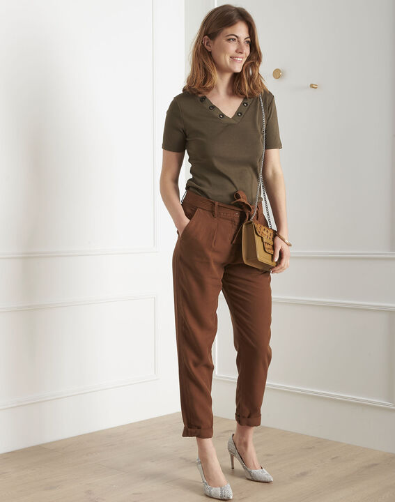 Basic khaki T-shirt with eyelet neckline | 1-2-3 Basic khaki T-shirt with eyelet neckline PhotoZ | 1-2-3