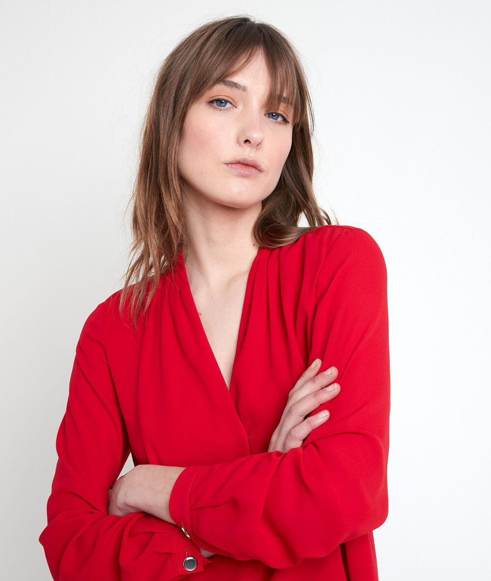 Davina red two-fabric blouse rouge.