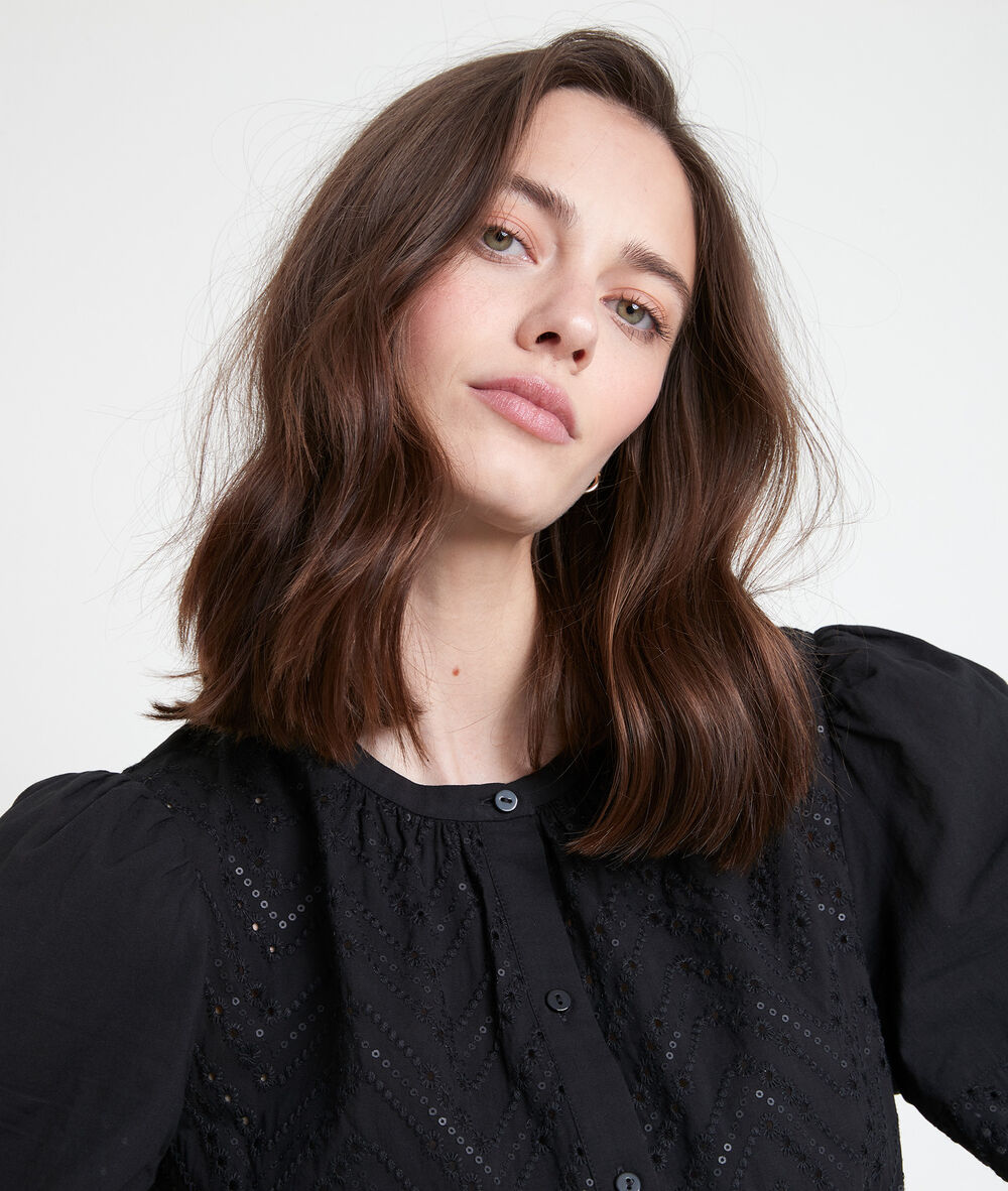 Latifa embroidered black dress noir.