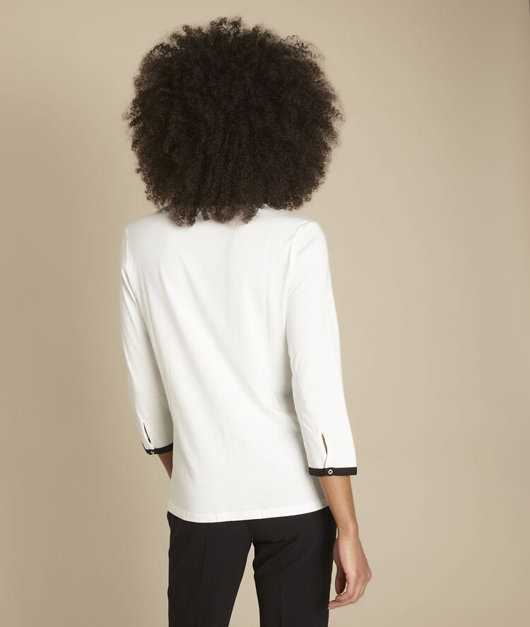 Claire t-shirt with lace neckline ecru.