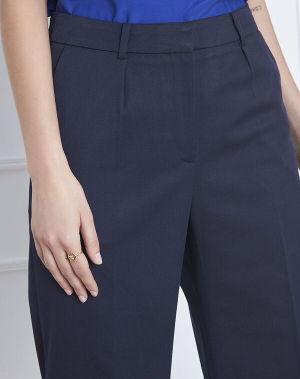 Gabin loose fit blue trousers with creases navy.