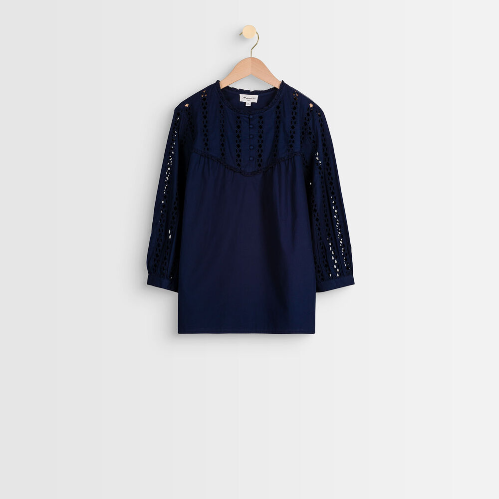 Enola lace blouse pistachio.