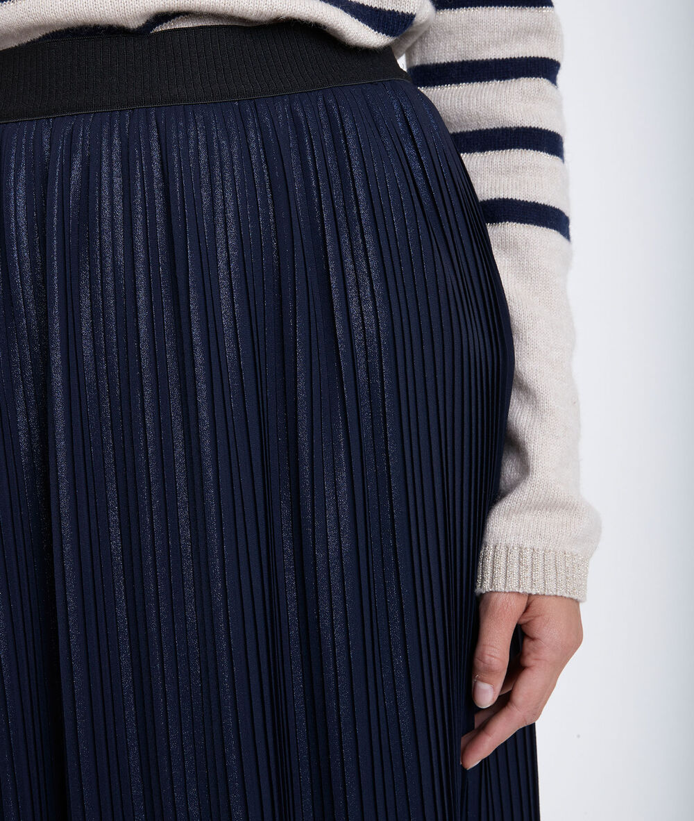 Gabrielle shiny pleated skirt marine.