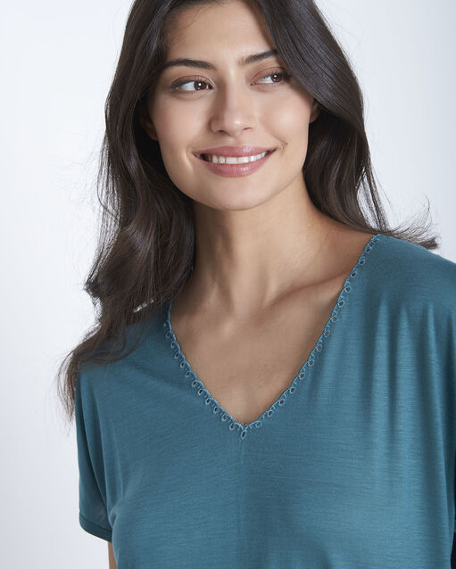 Papaye green t-shirt with lace neckline teal.