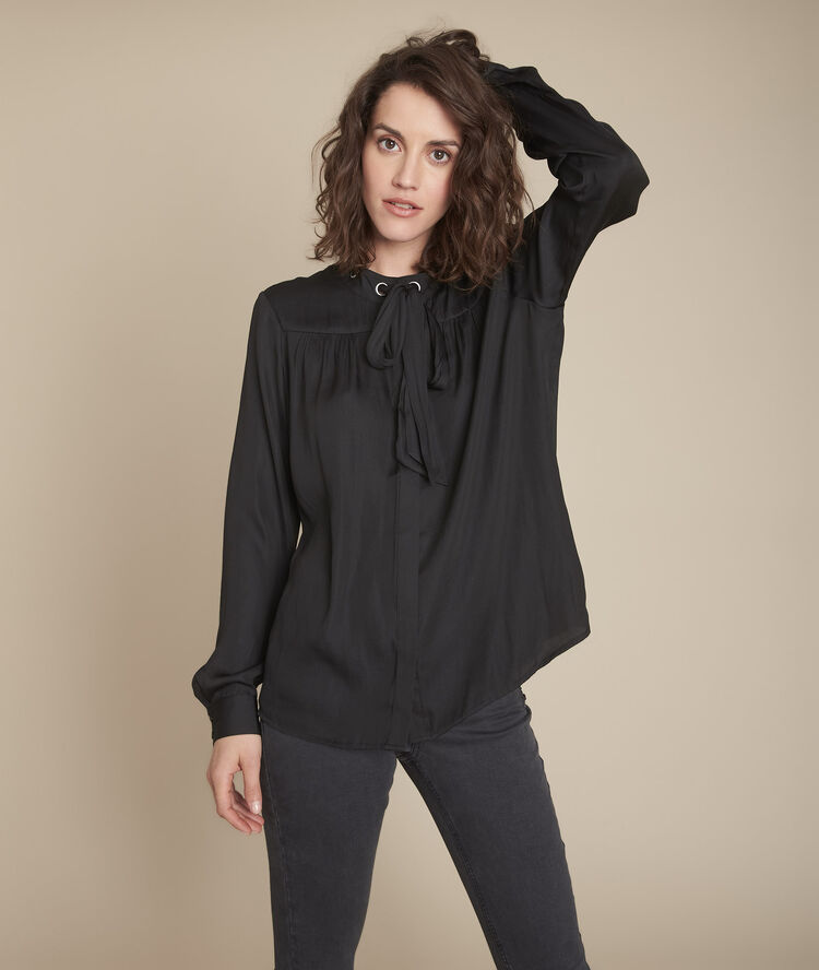 Maud black eyelet-neckline blouse and scarf black.