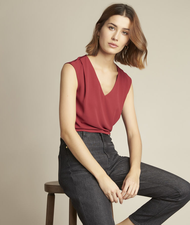 Neptune burgundy dual-fabric top peach.