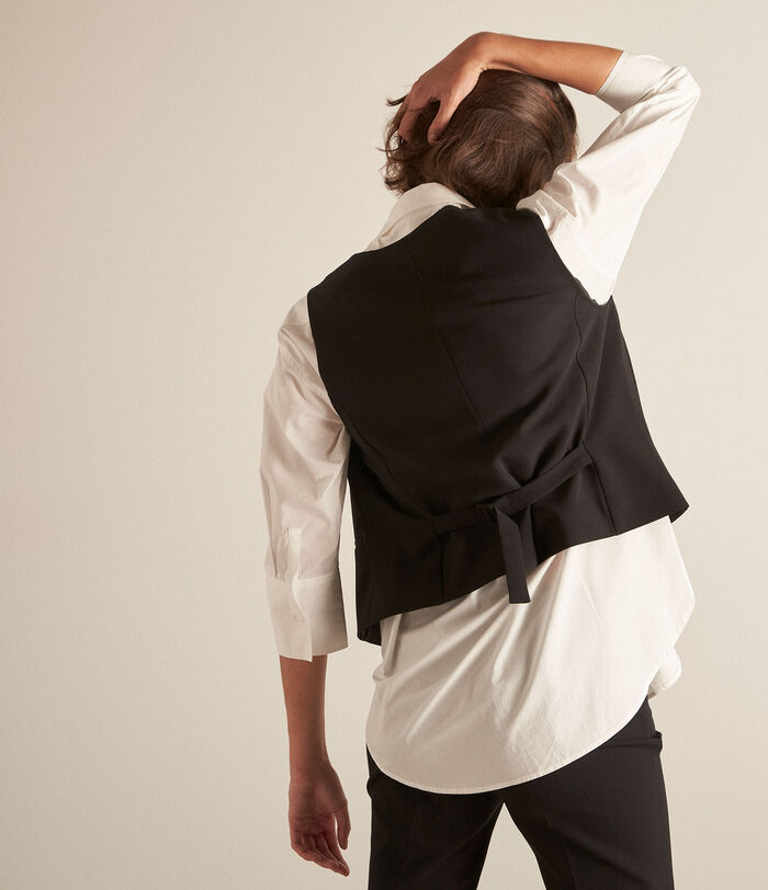 Abel black sleeveless waistcoat  PhotoZ | 1-2-3