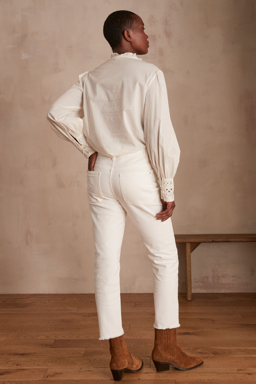 Patience raw cut straight-leg jeans blanc.