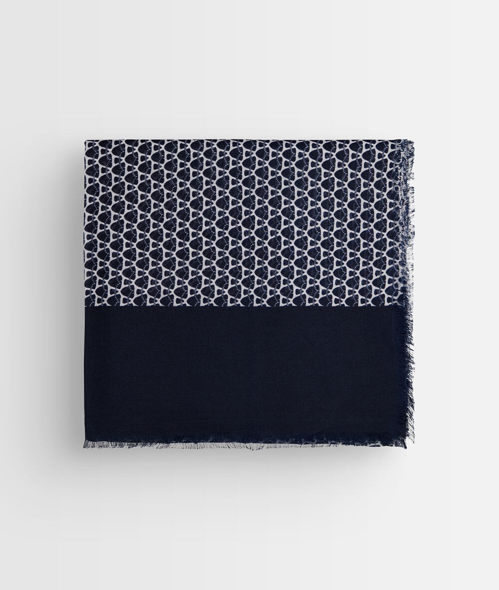 Houria printed scarf marine.