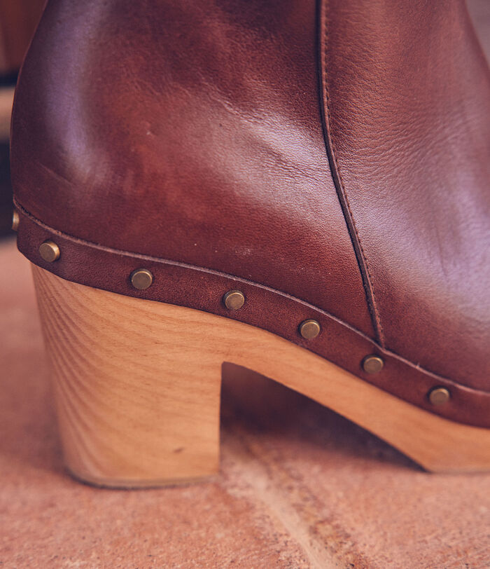 Volea brown leather ankle boots with wooden heels PhotoZ | 1-2-3