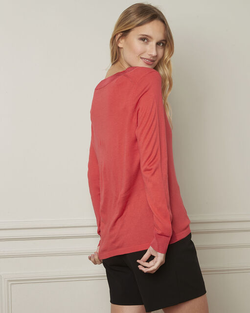 Bergamote coral v-neck viscose blend pullover raspberry.