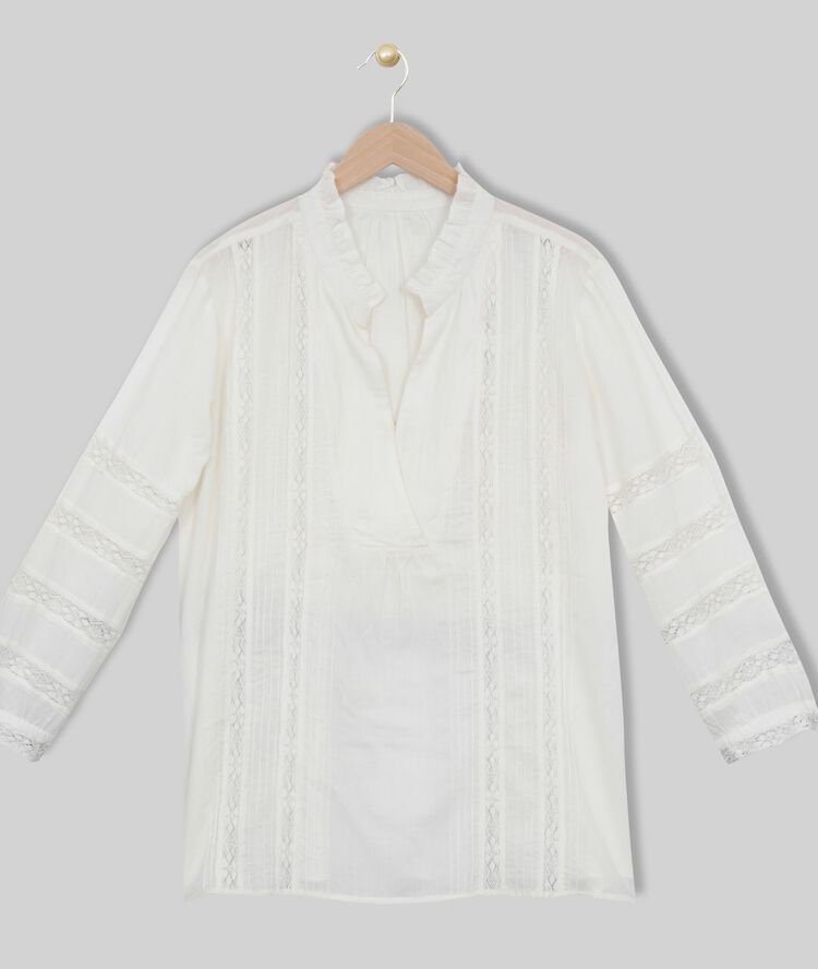 Estrid lace blouse ecru.