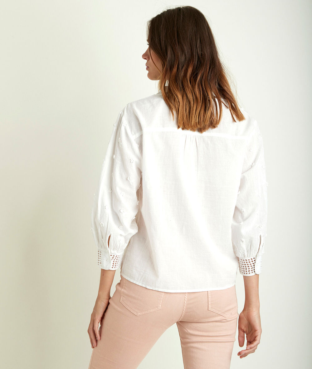 Jikoro embroidered blouse ecru.