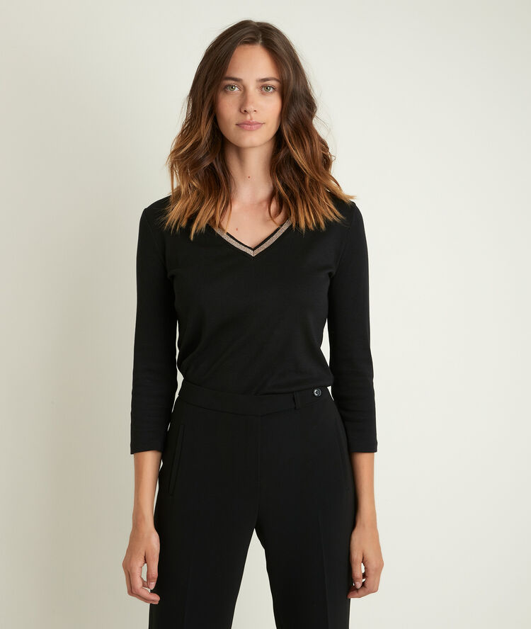 Calypso black t-shirt with decorative neck black.