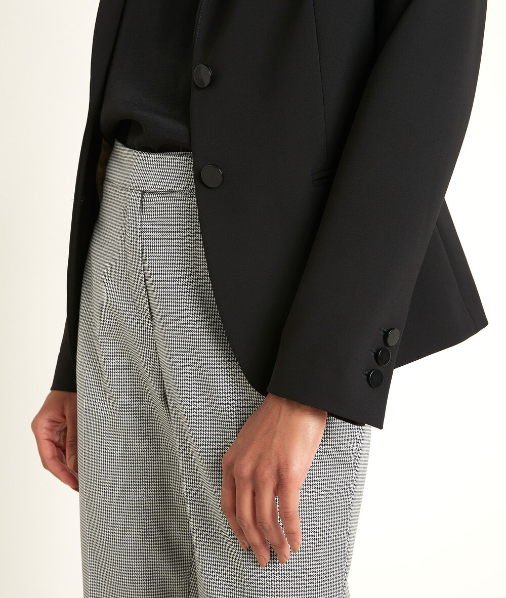 Sarry black microfibre jacket black.