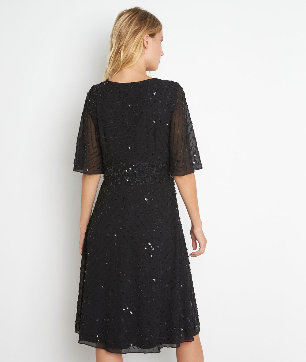 Céleste fitted sequinned dress noir.
