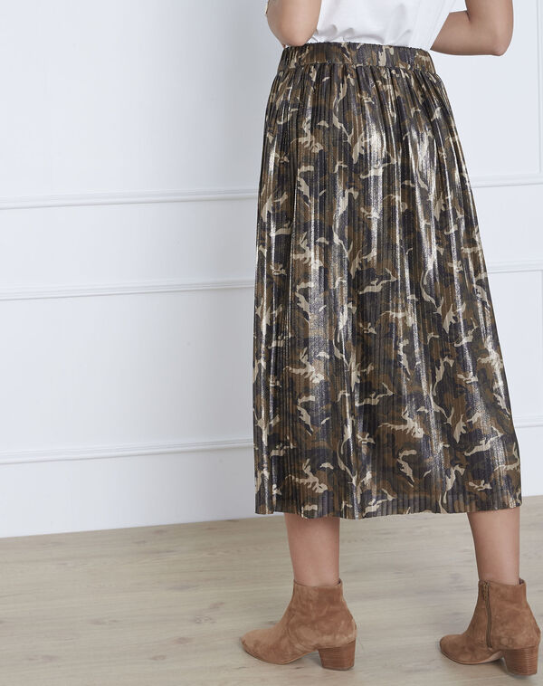 Sable pleated camo print skirt kaki.