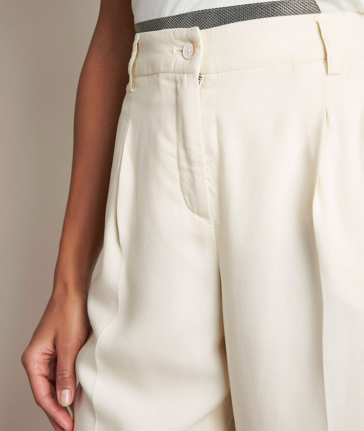 Idylle beige chinos beige.
