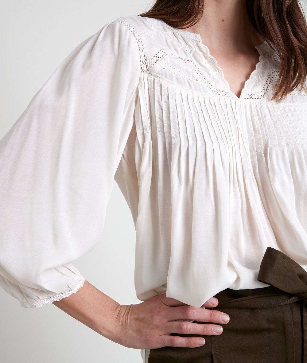Tatiana ecru lace blouse ecru.