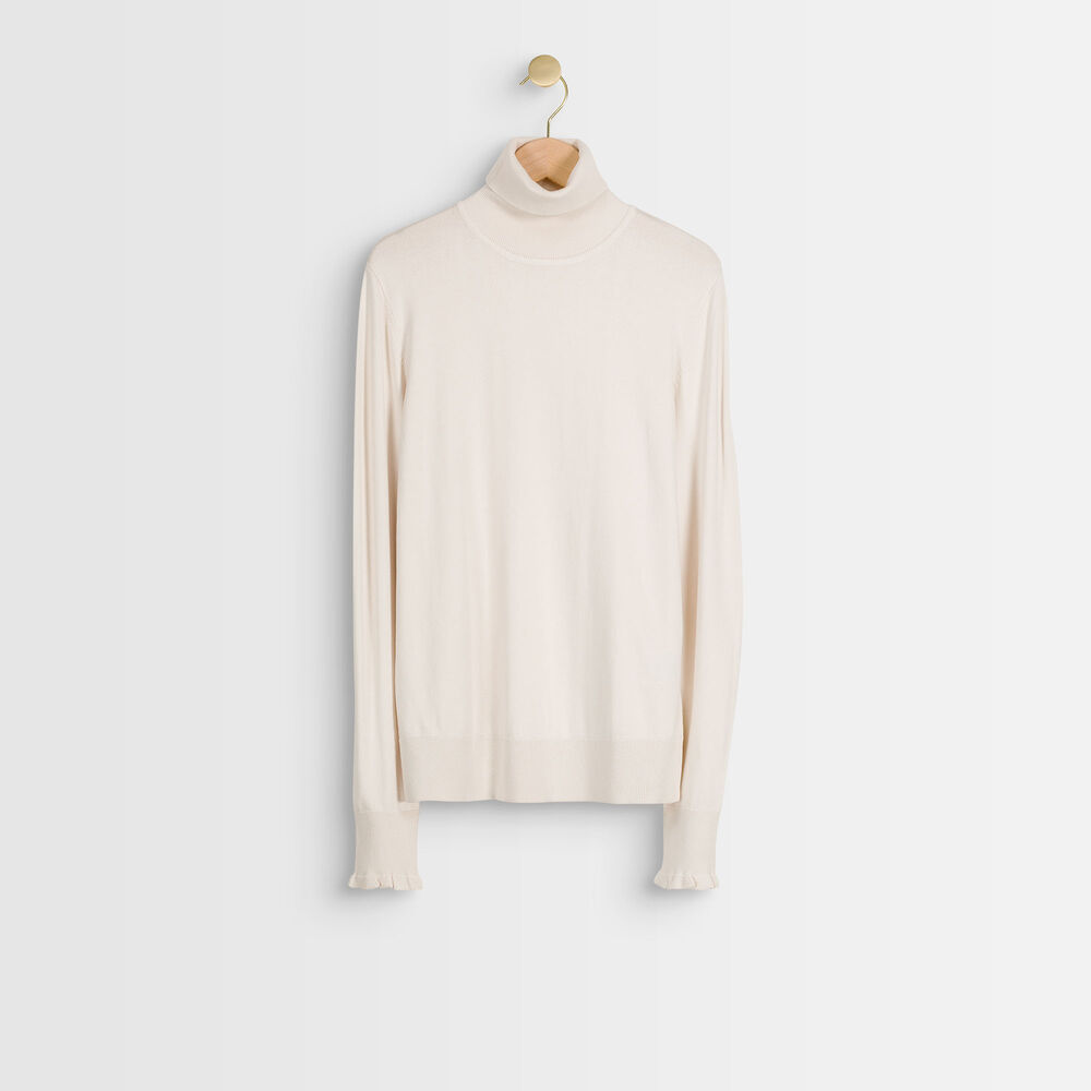 Radya beige turtle-neck pullover beige.