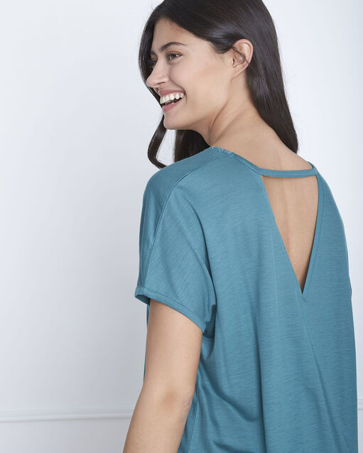 Papaye green t-shirt with lace neckline teal.