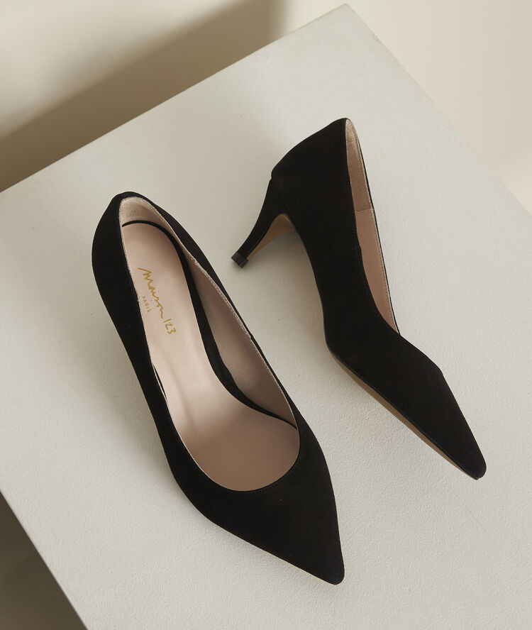 Lili black leather high heels black.