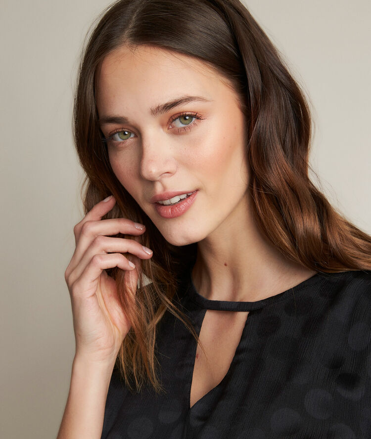 Rebecca polka dot two-fabric t-shirt black.