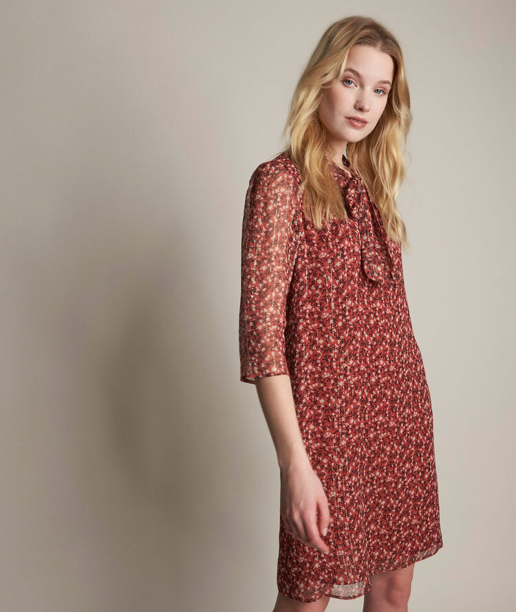 C&eacute;cile printed dress with lavalli&egrave;re collar pale pink.