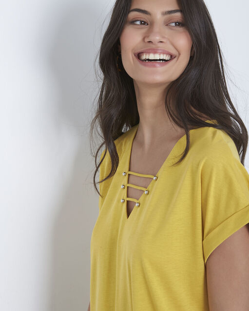 Papeete lime green t-shirt with lacing aniseed.