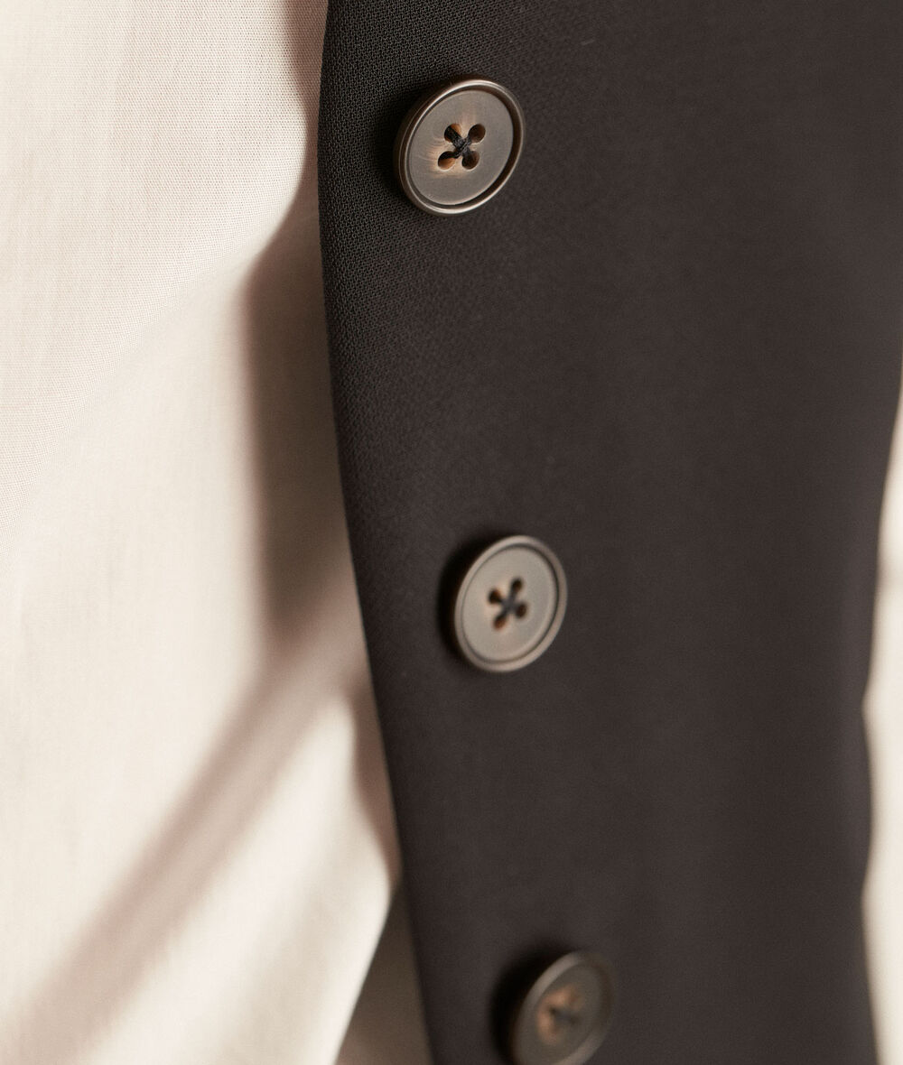Abel black sleeveless waistcoat  PhotoZ | 1-2-3