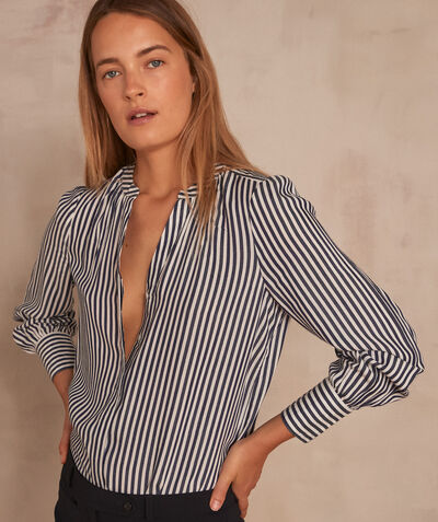 Theonie flowing shirt with navy and white stripes PhotoZ | 1-2-3