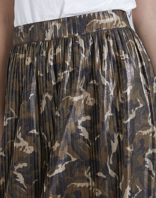 Sable pleated camo print skirt kaki.