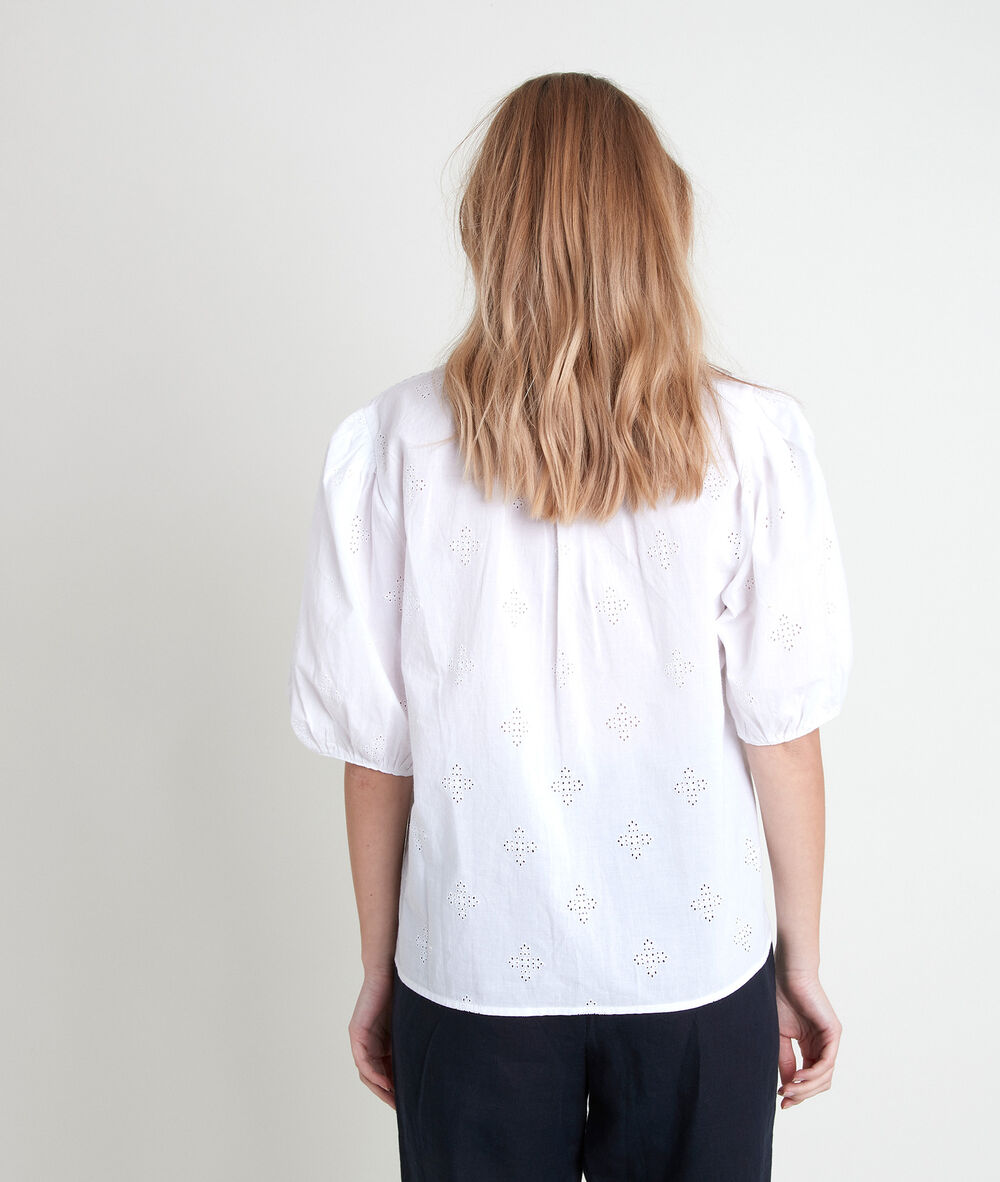 Tobias v-neck embroidered blouse ecru.