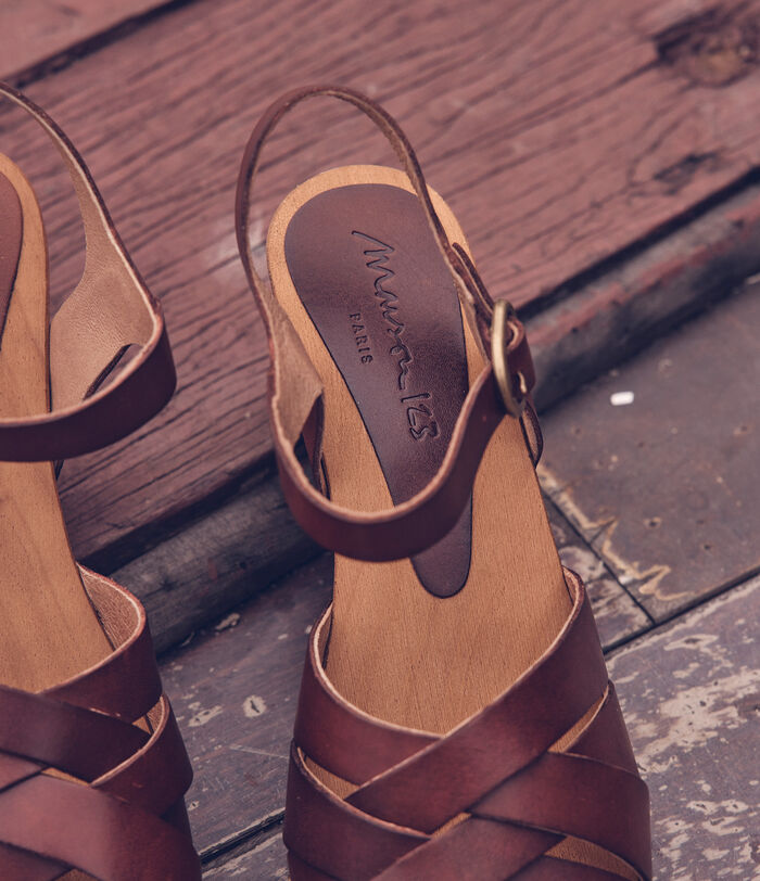 Valeria brown leather sandals with wooden heels PhotoZ | 1-2-3