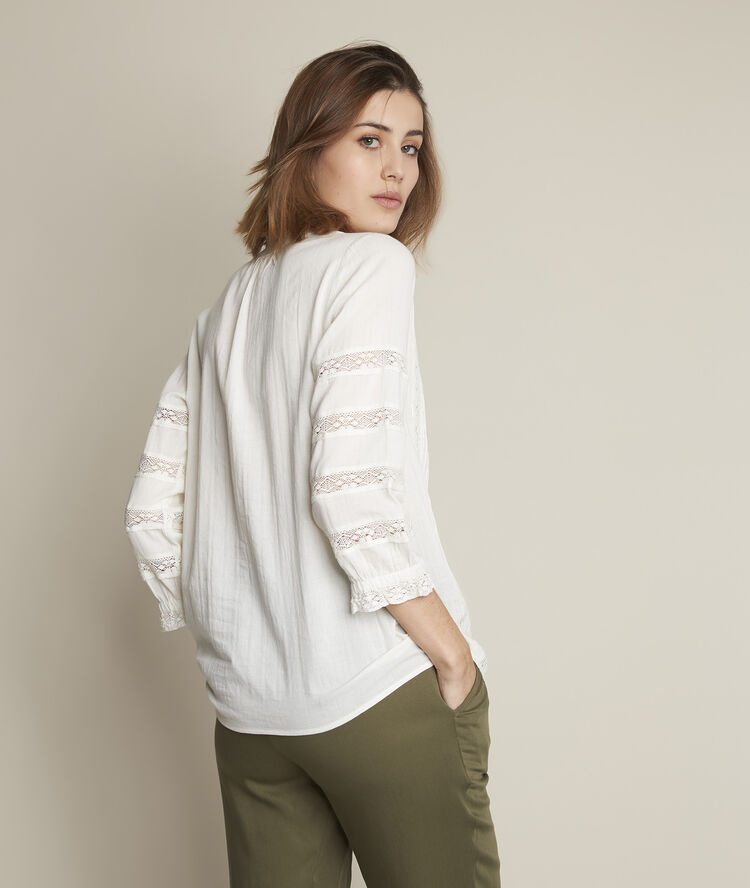 Estrid lace blouse ecru.