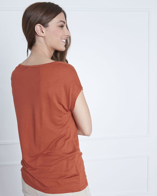 Round collared orange pippa t-shirt terracotta.