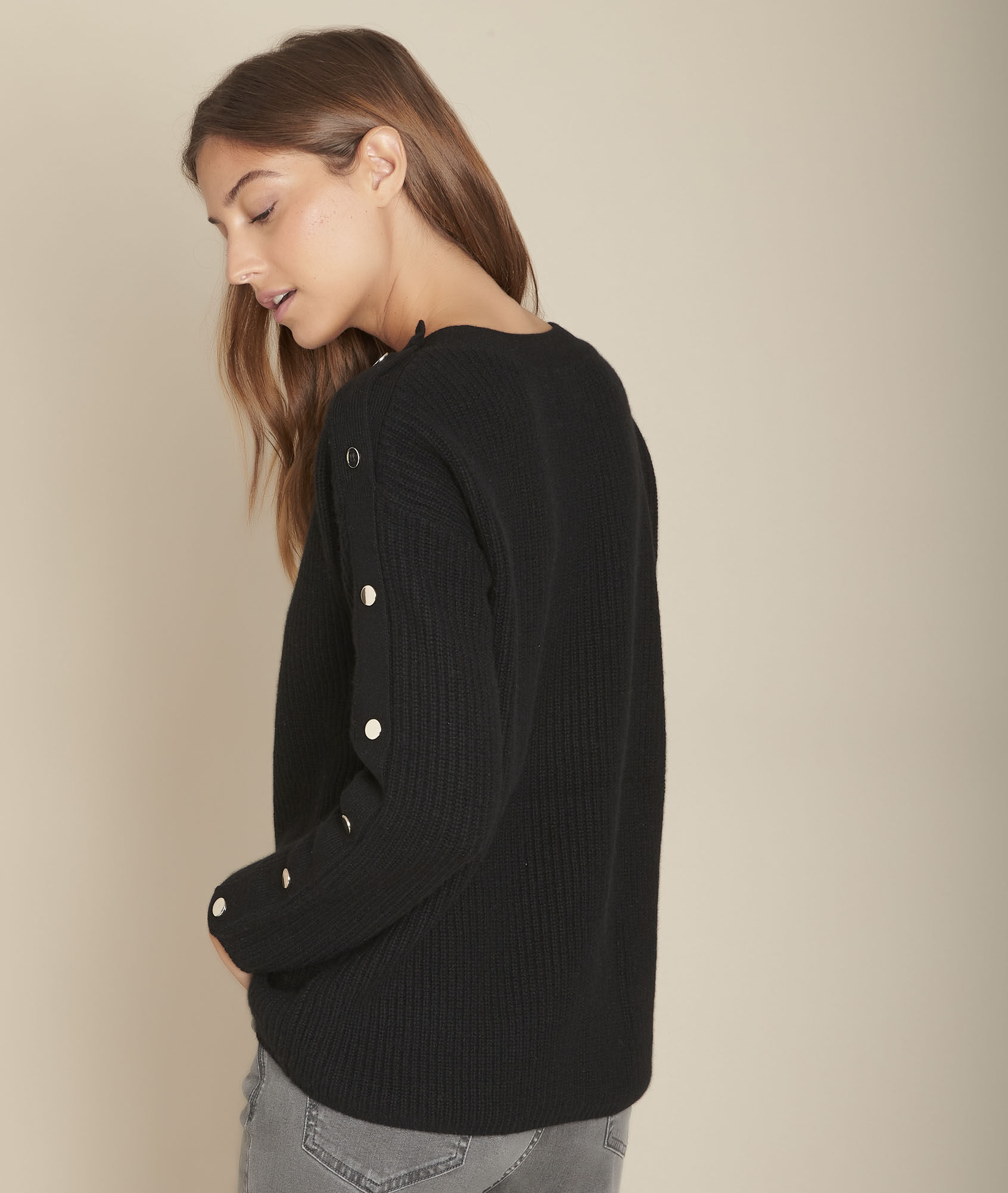 black cashmere jumper