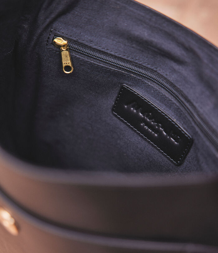 Flore black leather messenger bag PhotoZ | 1-2-3