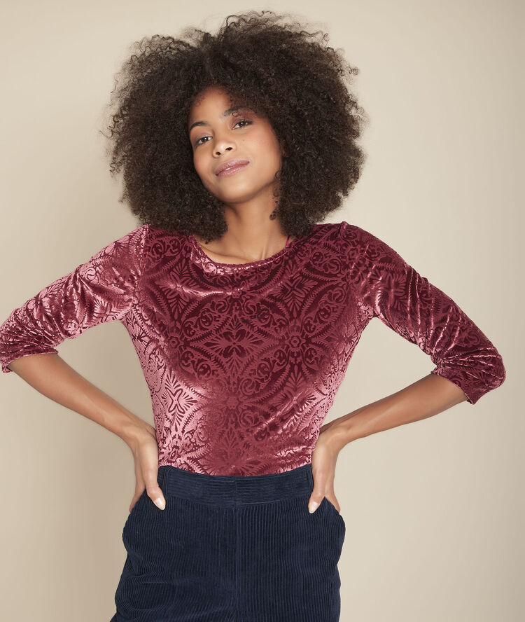 Crystal pomegranate devor&eacute; top dark red.