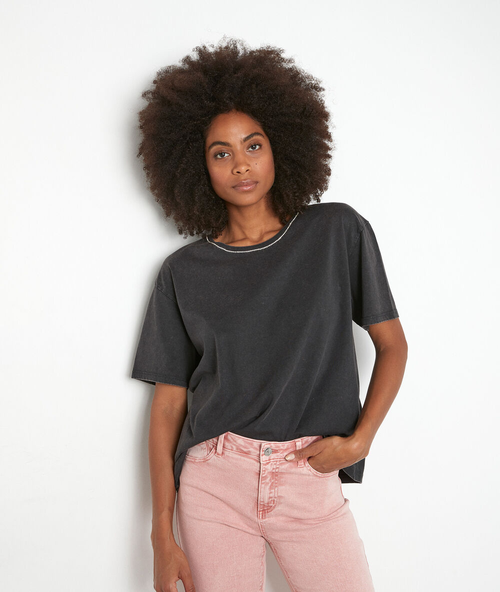 Anthracite t-shirt with stainless steel rhinestone anthracite.
