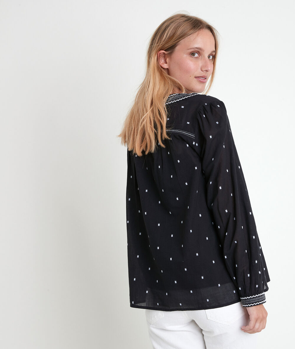 Talissa black embroidered blouse noir.