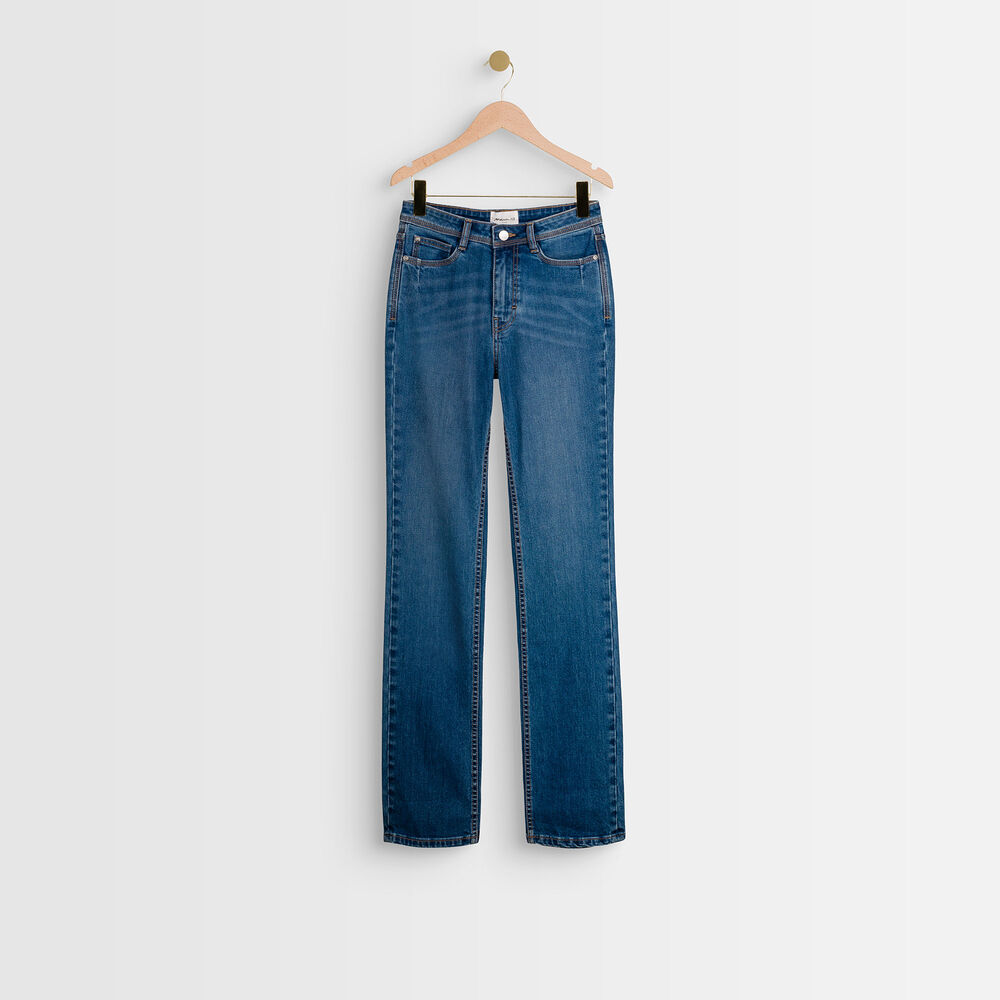 Sonia, the original 123 stone used straight-leg jeans used stone.