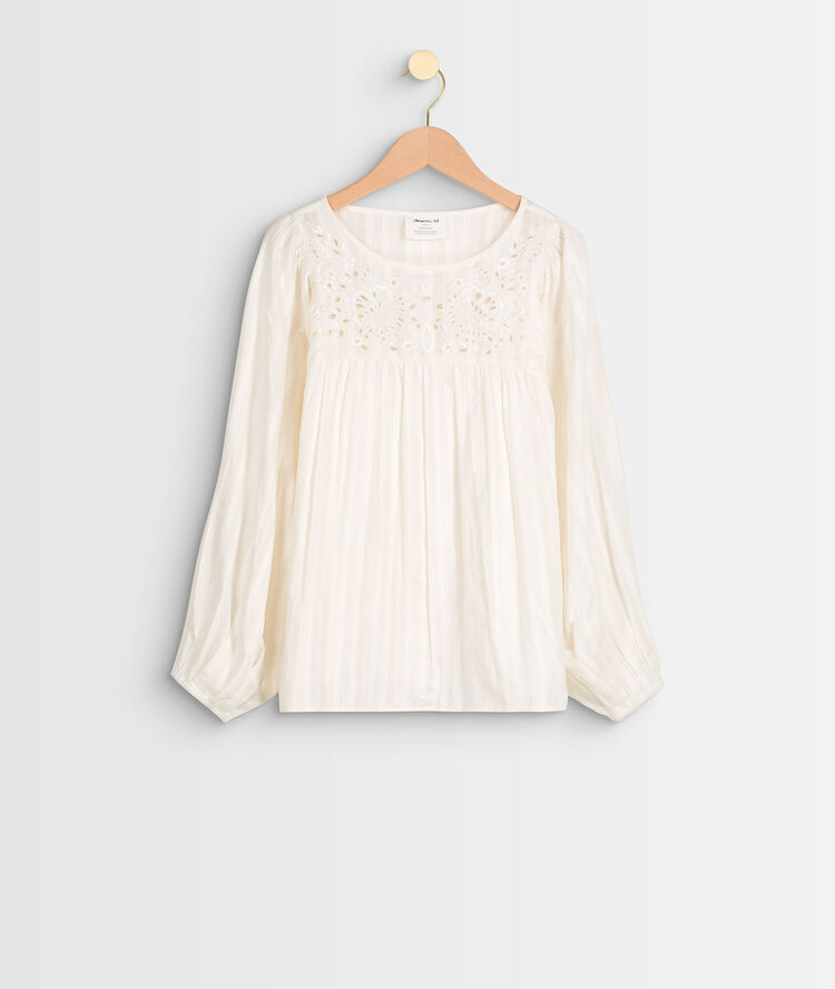 Jania embroidered blouse ecru.