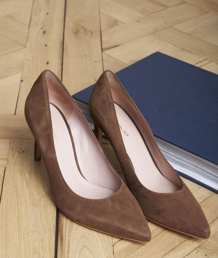 Kelly ebony suede leather heels dark brown.