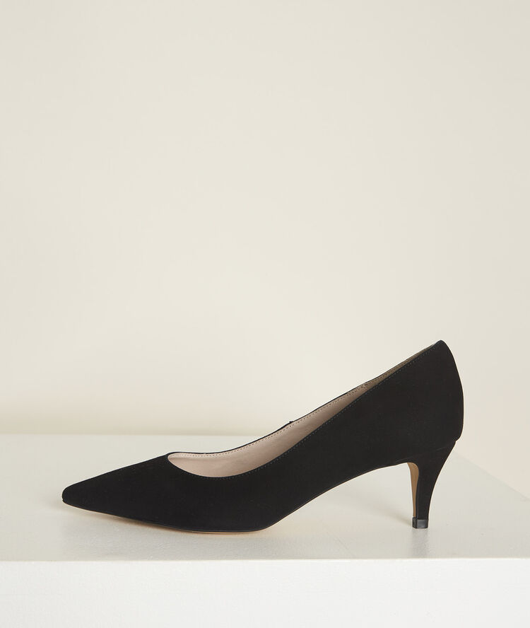 Lili black leather high heels black.