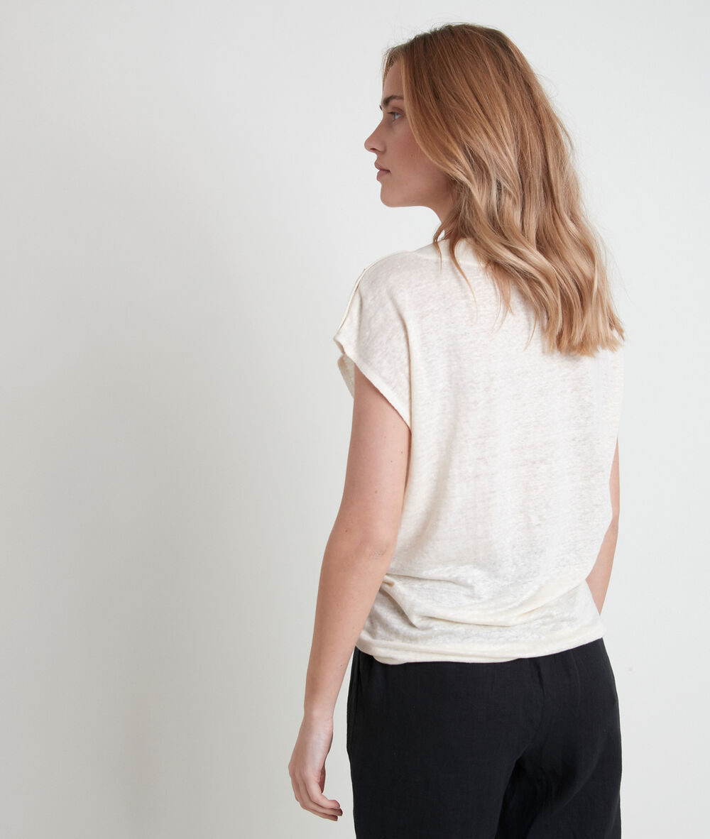 Iroyal vanilla-coloured linen top vanille.